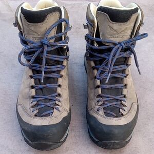Salewa Mens Mtn Trainer Mid L Hiking Boots US Size 9.5